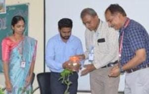 ಪ್ರಾಣಿಗಳು ಕಚ್ಚಿದರೆ ರೇಬೀಸ್ ಚುಚ್ಚುಮದ್ದು ಹಾಕಿಸಿಕೊಳ್ಳಿ