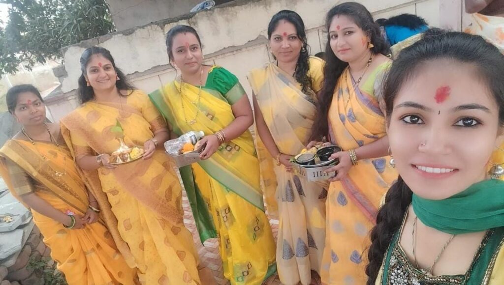 ಸೀರೆ ಹಳದಿಮಯ, ನಾರಿಯರು ತನ್ಮಯ!