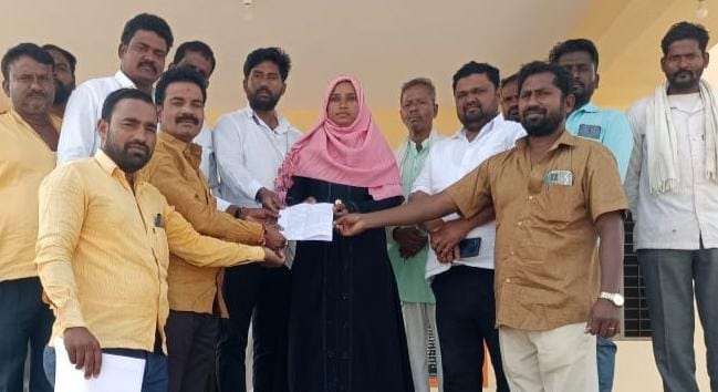 ವೈದ್ಶಾಧಿಕಾರಿ ಡಾ.ಹೂವಿನಳ್ಳಿ ಅಮಾನತಿಗೆ ಆಗ್ರಹ