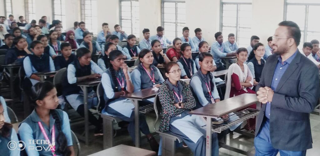 ಕಾಲೇಜ್ ವಿದ್ಯಾರ್ಥಿಗಳಿಗೆ ಒಂದು ದಿನದ ಕಾರ್ಯಾಗಾರ.