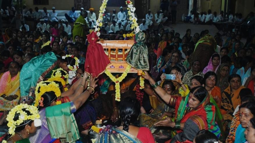 ಶರಣಬಸವೇಶ್ವರ ಪುರಾಣದಲ್ಲಿ ಸಂಭ್ರಮದ ತೊಟ್ಟಿಲೋತ್ಸವ