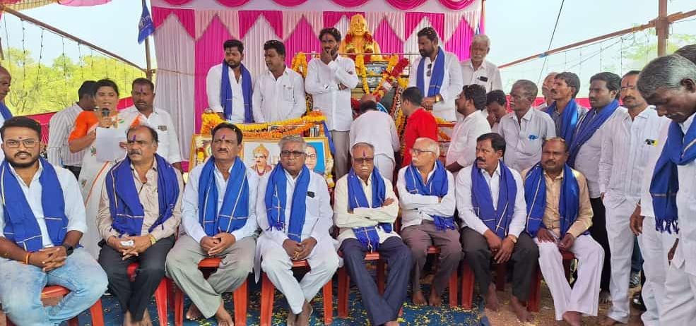 ಕೆಂಭಾವಿ: ಡಾ. ಬಿ.ಆರ್.ಅಂಬೇಡ್ಕರ್ ಪುತ್ಥಳಿ ಅನಾವರಣ