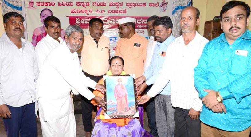 ಸಮಾಜದಲ್ಲಿ ಶಿಕ್ಷಕ ವೃತ್ತಿ ಪವಿತ್ರವಾಗಿದೆ :ರಾಜನಾಳ