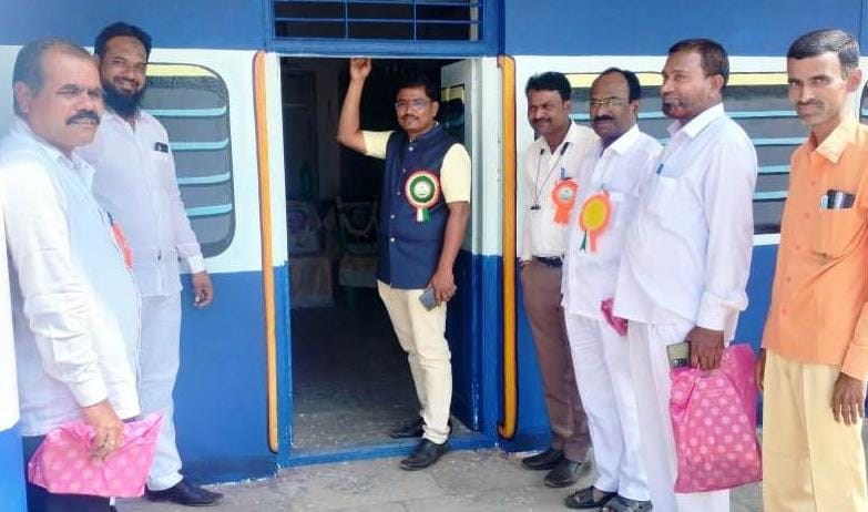 ಮಕ್ಕಳ ಮನಸೆಳೆವ ಸರ್ಕಾರಿ ಉರ್ದು ಶಾಲೆ :ತಹಶೀಲ್ದಾರ ಸಿಂದಗಿ