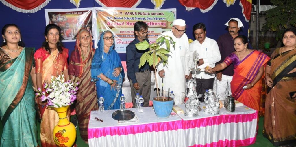 ಮಕ್ಕಳನ್ನು ಮೋಬೈಲನಿಂದ ದೂರವಿಡಿ :ಹ.ಮ.ಪೂಜಾರ