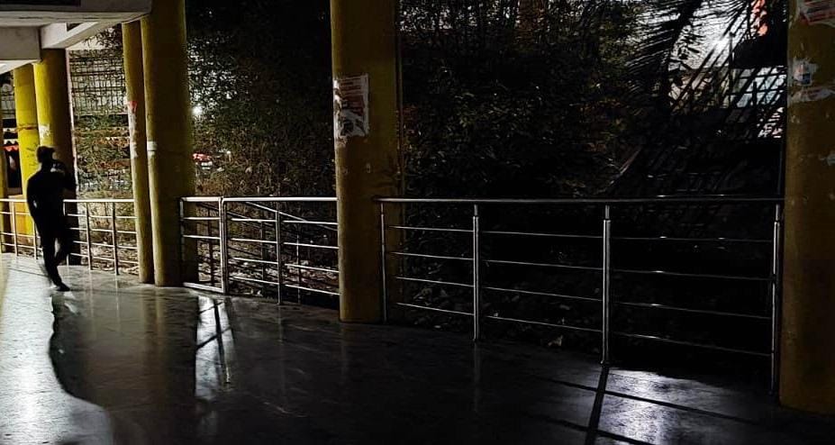 ಅಂಧಕಾರದಲ್ಲಿ ಮುದ್ದೇಬಿಹಾಳ ಬಸ್ ನಿಲ್ದಾಣ!