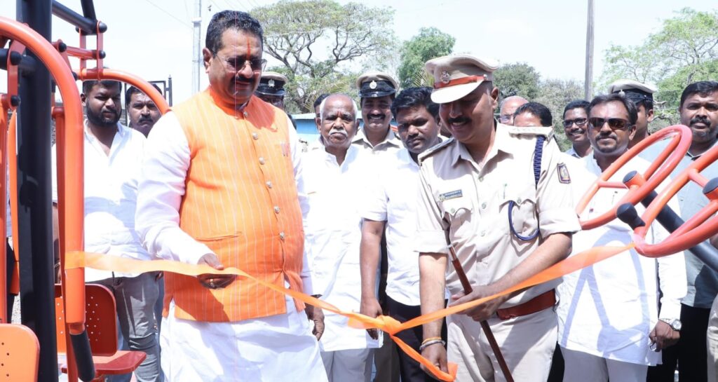 ದರ್ಗಾ ರಸ್ತೆಯಿಂದ ಇಟ್ಟಂಗಿ ಕ್ರಾಸ್ ವರೆಗೆ ಮಾದರಿ ರಸ್ತೆ ನಿರ್ಮಾಣ