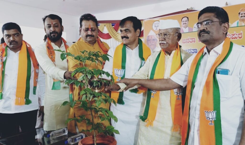 ದೇಶದ ಉಳಿವಿಗಾಗಿ ಬಿಜೆಪಿಗೆ ಮತ ಹಾಕಬೇಕಿದೆ :ಶಾಸಕ ಯತ್ನಾಳ