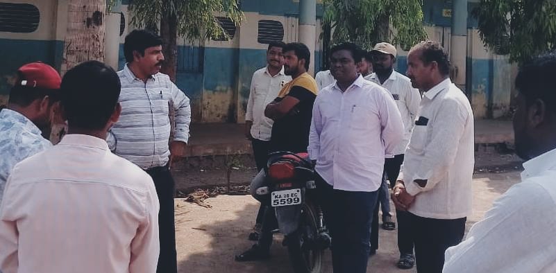 ಮತದಾನ ಕೇಂದ್ರಗಳಲ್ಲಿ ಸೌಲಭ್ಯ ಕಲ್ಪಿಸಲು ಸೂಚನೆ