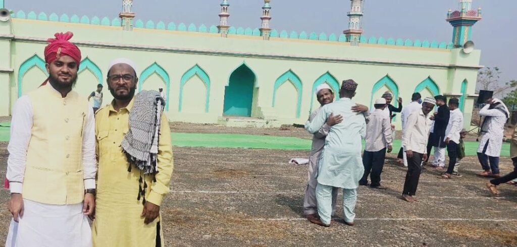 ಸಡಗರ-ಸಂಭ್ರಮದಿ ರಂಜಾನ್ ಹಬ್ಬ ಆಚರಣೆ