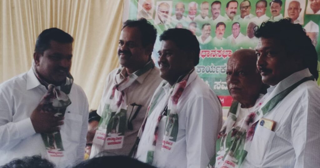 ಜೆಡಿಎಸ್ ಪಕ್ಷ ಸೇರಿದ ನ್ಯಾಯವಾದಿ ವಾಲಿಕಾರ