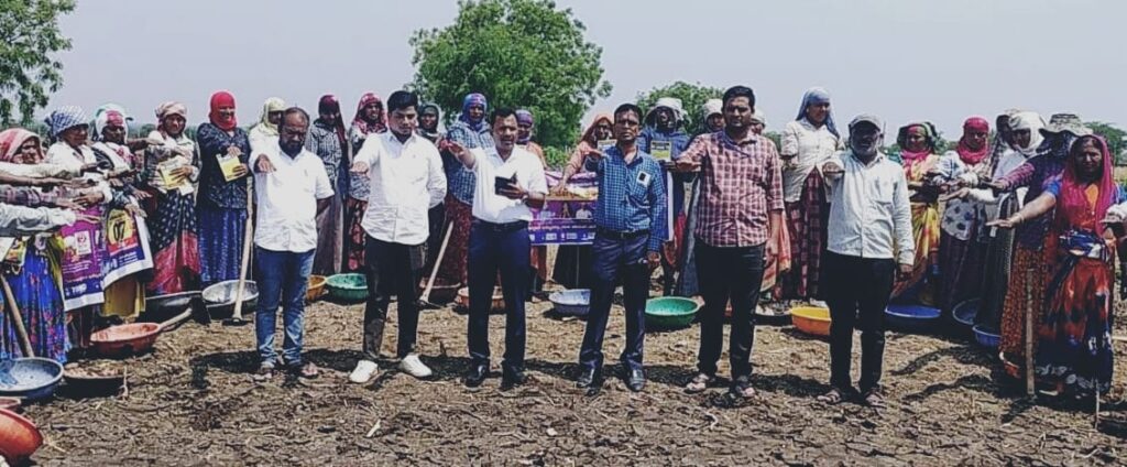 ಸಂವಿಧಾನ ನೀಡಿರುವ ಹಕ್ಕು ಸರಿಯಾಗಿ ಪಾಲಿಸೋಣ :ಜುನ್ನೂರ