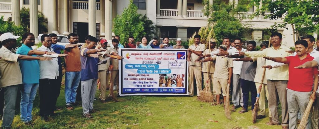 ಪ್ರಜಾಪ್ರಭುತ್ವದ ರಕ್ಷಣೆಗಾಗಿ ಮತದಾನ ಮಾಡಿ :ಎಸಿ ಗದ್ಯಾಳ