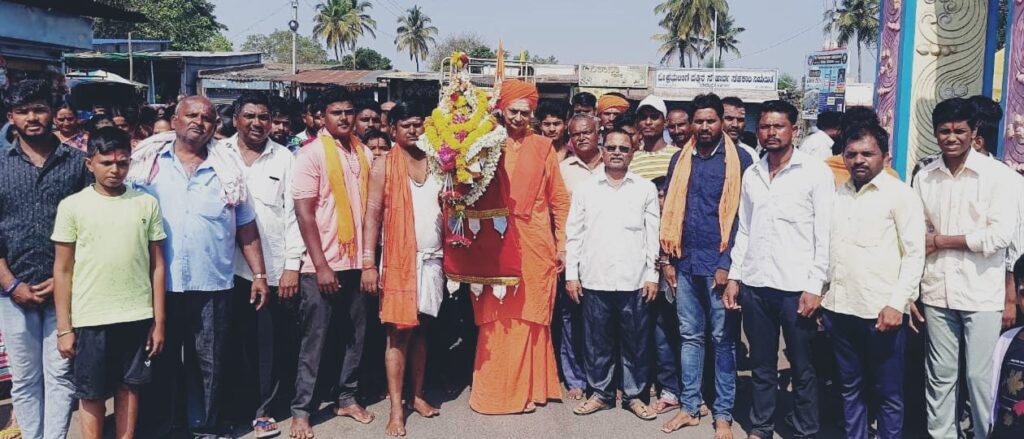 ಚಿಮ್ಮಡ: ಶ್ರೀಶೈಲ ಪಾದಯಾತ್ರಿಗಳ ಸ್ವ-ಗ್ರಾಮಾಗಮನ