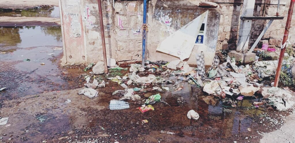 ದುರ್ವಾಸಯುಕ್ತ ಚರಂಡಿ ; ಸಾಂಕ್ರಾಮಿಕ ರೋಗದ ಭೀತಿ