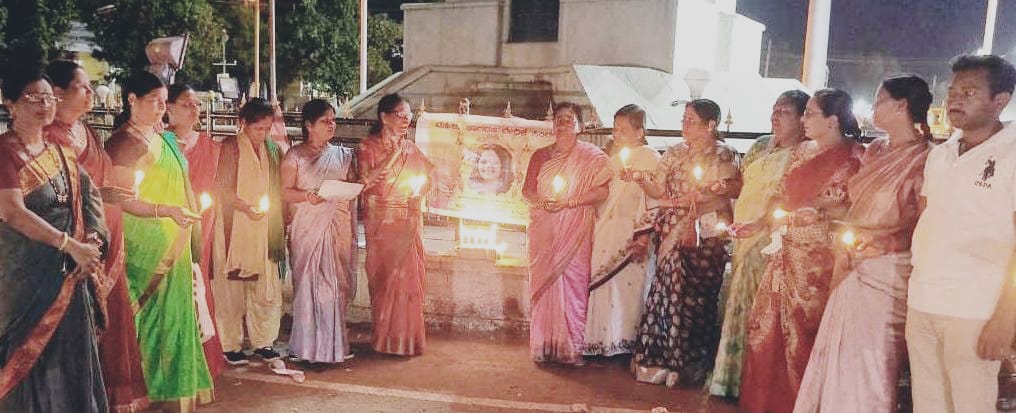 ನೇಹಾಳ ಹತ್ಯೆಗೈದ ವ್ಯಕ್ತಿಯನ್ನು ಗಲ್ಲಿಗೇರಿಸಿ :ಶೈಲಜಾ