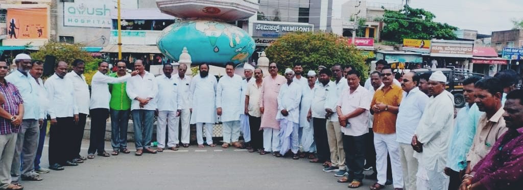 ಒಂದು ವರ್ಷ ಪೂರೈಸಿದ ಕಾಂಗ್ರೆಸ್ ಸರ್ಕಾರ :ಸಂಭ್ರಮಾಚರಣೆ