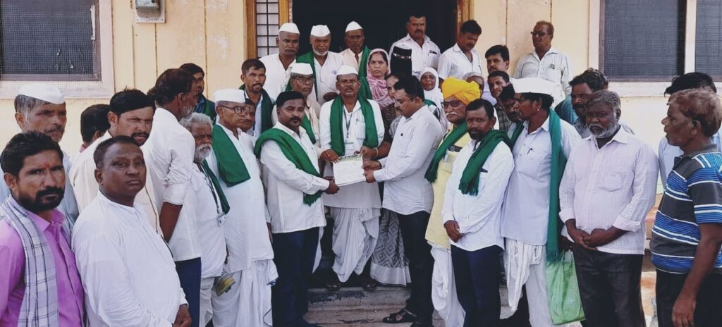 ವಿವಿಧ ಬೇಡಿಕೆಗಳ ಈಡೇರಿಕೆಗೆ ಆಗ್ರಹಿಸಿ ರೈತಸಂಘ ಮನವಿ