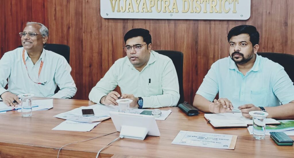 ರಾಜಕಾಲುವೆಗಳ ಸ್ವಚ್ಚತೆಗೆ ಆದ್ಯತೆ ನೀಡಿ :ಡಿಸಿ ಟಿ.ಭೂಬಾಲನ್