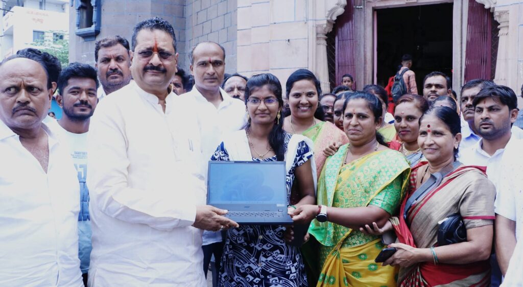 ಪ್ರತಿಭಾ ಪುರಸ್ಕಾರಕ್ಕೆ ಅರ್ಜಿ ಆಹ್ವಾನ