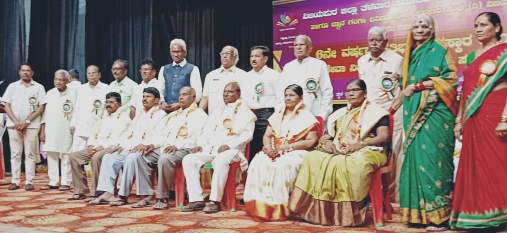 ವಿದ್ಯಾರ್ಥಿಗಳಲ್ಲಿ ಆತ್ಮವಿಶ್ವಾಸ ಇದ್ದರೆ ಗುರಿ ತಲುಪಲು ಸಾಧ್ಯ :ಹಳಿಂಗಳಿ