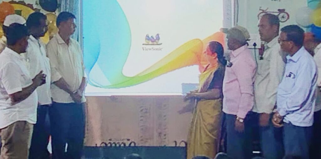 ಸರ್ಕಾರಿ ಶಾಲೆಯಲ್ಲಿ ಸ್ಮಾರ್ಟ್ ಬೋರ್ಡ್ ಉದ್ಘಾಟನೆ