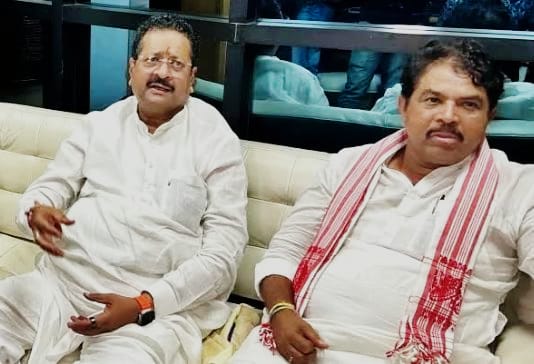 ಮಾಲಿನ್ಯ ನಿಯಂತ್ರಣ ಮಂಡಳಿಯಲ್ಲಿ ಯತ್ನಾಳ್ ಧರಣಿ!