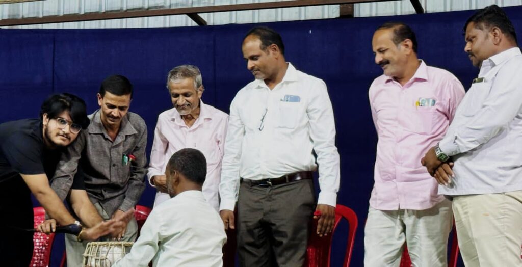 ರಂಗಭೂಮಿ ನಾಟಕದಿಂದ ಸಾಮಾಜಿಕ ಜಾಗೃತಿ :ಗೋಡಂಕಿನಮಠ