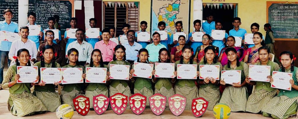 ಸಿದ್ದಾಪುರ (ಕೆ) ಪ್ರೌಢಶಾಲೆಗೆ ಸಮಗ್ರ ವೀರಾಗ್ರಣಿ ಪ್ರಶಸ್ತಿ