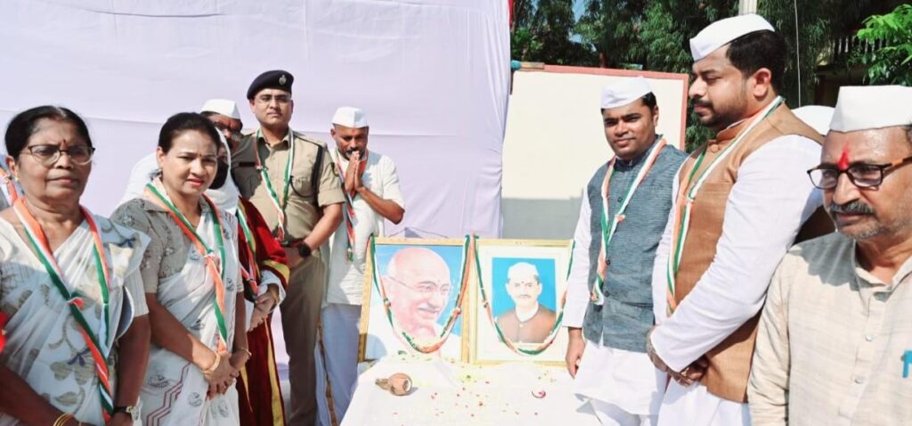 ಗಾಂಧೀಜಿ & ಶಾಸ್ತ್ರೀಜಿ ತಮ್ಮ ಸಂದೇಶದ ಮೂಲಕ ನೀಡಿದ ಕೊಡುಗೆ ಅಪಾರ