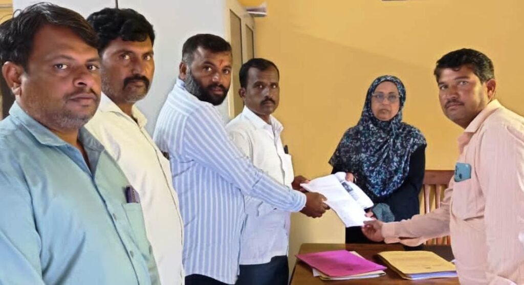 ಪ್ರಭಾರ ಶಿಕ್ಷಕನ ವಿರುದ್ಧ ಕ್ರಮಕ್ಕೆ ಒತ್ತಾಯಿಸಿ ಮನವಿ