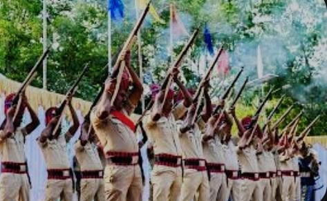 ಪೊಲೀಸರ ಕರ್ತವ್ಯ ಪ್ರಜ್ಞೆಗೆ & ವೈಯುಕ್ತಿಕ ಘನತೆಗೆ ಕುಂದು ತಾರದಿರಿ ’ವೀಣಾಂತರಂಗ’