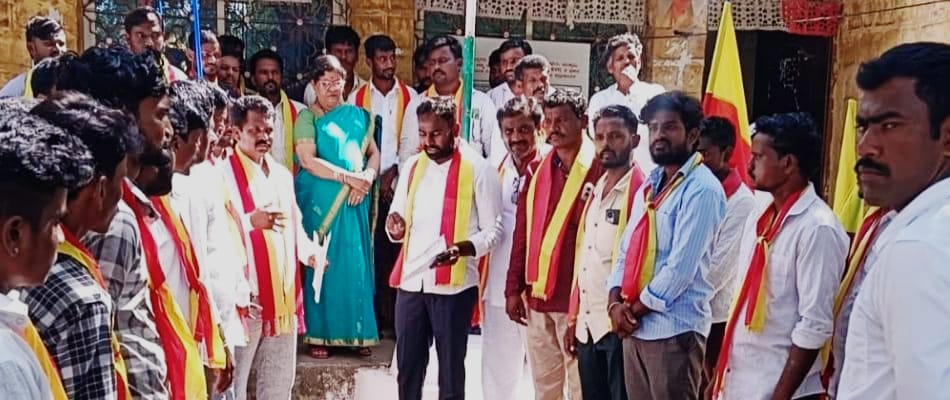 ಪಿಯು ಪರೀಕ್ಷಾ ಕೇಂದ್ರ ತೆರೆಯುವಂತೆ ಕರವೇ ಮನವಿ