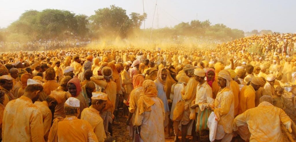 ಹುಲಜಂತಿಗೆ ಹರಿದು ಬಂದ ಭಕ್ತರ ಮಹಾಪೂರ