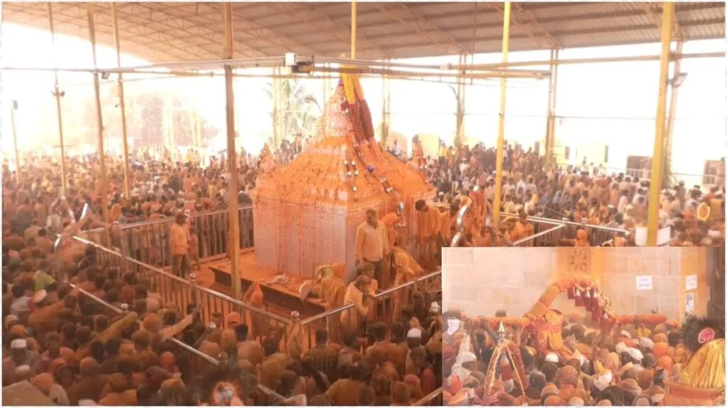 ಅರಕೇರಿ ಅಮೋಘಸಿದ್ದೇಶ್ವರ ಜಾತ್ರೆ:ಭಂಡಾರದಲ್ಲಿ ಮಿಂದೆದ್ದ ಭಕ್ತರು