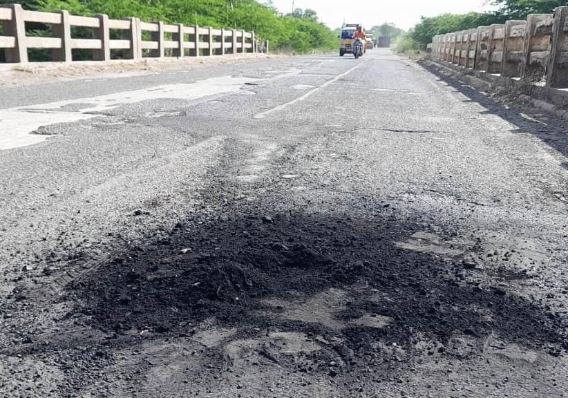 ಕಳಪೆ ಕಾಮಗಾರಿ: ಕ್ರಮಕ್ಕೆ ಸಾತಿಹಾಳ ಗ್ರಾಮಸ್ಥರ ಆಗ್ರಹ