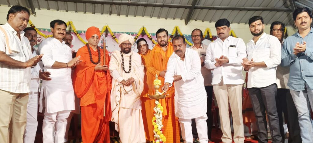 ಮಕ್ಕಳಿಗೆ ಶಿಕ್ಷಣದ ಜೊತೆಗೆ ಸಂಸ್ಕಾರ-ಸಂಸ್ಕೃತಿ ನೀಡಿ :ಭೂಸನೂರ