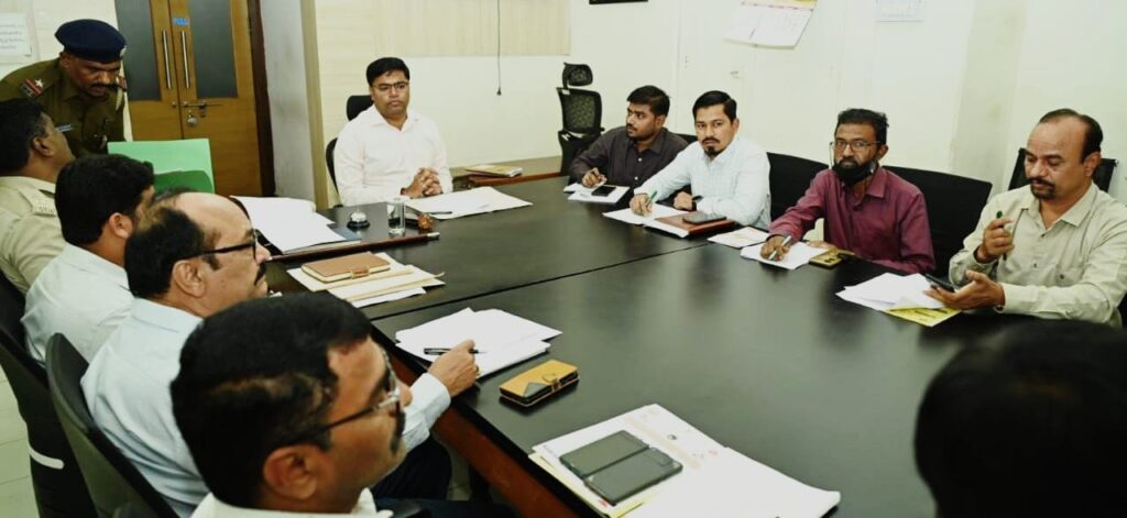 ಕಟ್ಟುನಿಟ್ಟಾಗಿ ರಸ್ತೆ ನಿಯಮಗಳ ಪಾಲನೆಗೆ ಅರಿವು ಮೂಡಿಸಿ