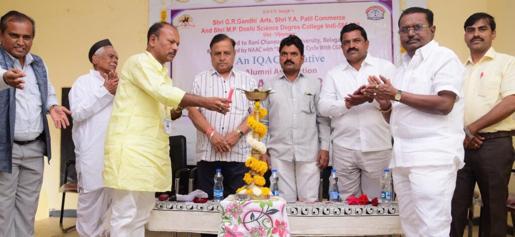 ತಂದೆ ತಾಯಿ ತ್ಯಾಗದ ಋಣ ತೀರಿಸಲಾಗದು :ಡಾ.ರಮೇಶ