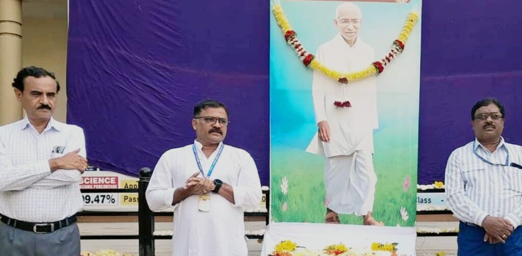 ಜ್ಞಾನಯೋಗಿ ಶ್ರೀ ಸಿದ್ದೇಶ್ವರ ಶ್ರೀಗಳಿಗೆ ಗುರುನಮನ