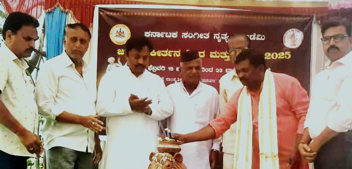 ವೈಭವ ಮೆರೆದ ಜನ ಕಥಾ ಕಿರ್ತನ ಸಾಹಿತ್ಯ