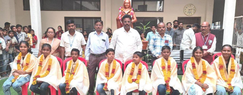 ಸ್ಕಾಲರ್ಶಿಪ್ ಪರೀಕ್ಷೆಯಲ್ಲಿ ಟಾಪರ್ ಆದ ೬೦ ವಿದ್ಯಾರ್ಥಿಗಳಿಗೆ ಉಚಿತ ಶಿಕ್ಷಣ