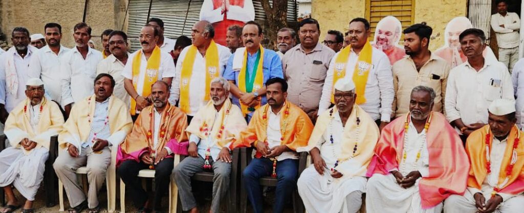 ಹೊನವಾಡದಲ್ಲಿ ಬಿಜೆಪಿ ವಿಜಯೋತ್ಸವ :ರೈತ ತಂಡಕ್ಕೆ ಸನ್ಮಾನ