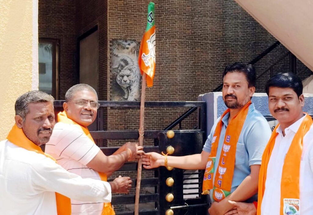 ಬಿಜೆಪಿ ಸಂಸ್ಥಾಪನ ದಿನ ಆಚರಿಸಿದ ಶಹಾಪೂರ