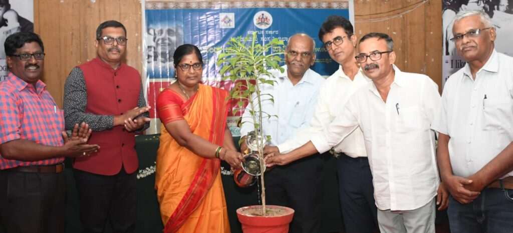 ಮನುಷ್ಯ ಮನುಷತ್ವ ಹೊಂದಲು ಕುವೆಂಪು ಸಾಹಿತ್ಯ ಓದಲೇಬೇಕು