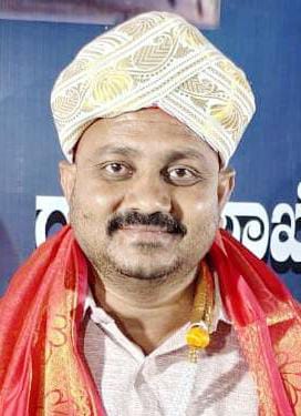 ಸಂತೋಷ ಮಣಿಗಿರಿ ಗೆ ಪ್ರಶಸ್ತಿ ಪ್ರದಾನ