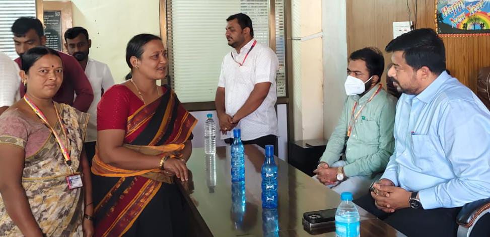 ಗ್ರಂಥಾಲಯದಲ್ಲಿ ಮೂಲಸೌಕರ್ಯಗಳ ವ್ಯವಸ್ಥೆ ಕಲ್ಪಿಸಿ