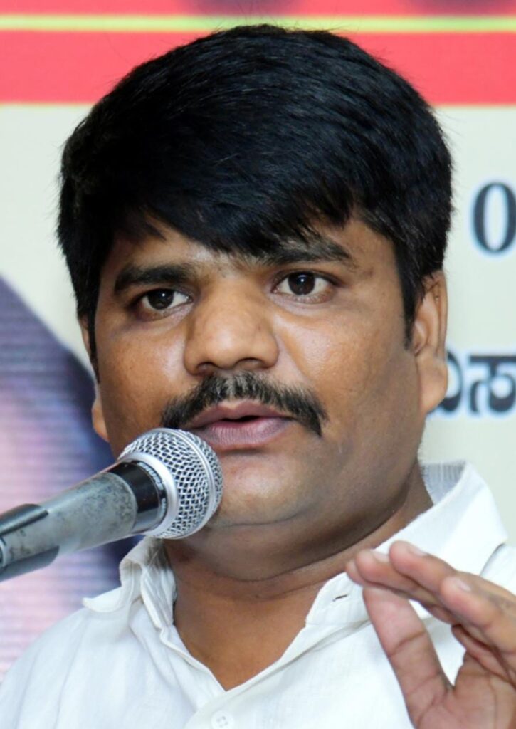 ಫ್ರೌಡಶಾಲೆ ಮಂಜೂರು: ಶಾಸಕ ಮನಗೂಳಿ ಕಾರ್ಯ ಸ್ತುತ್ಯಾರ್ಹ