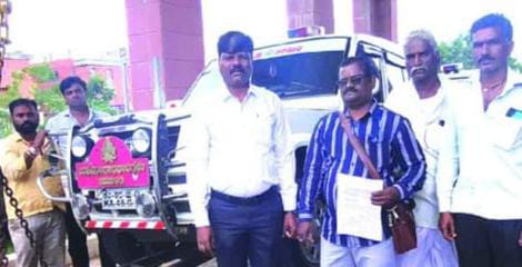 ಭೂಸ್ವಾಧೀನ ಪರಿಹಾರ ನೀಡದ ಹಿನ್ನೆಲೆ :ಸರ್ಕಾರಿ ವಾಹನ ಜಪ್ತಿ!