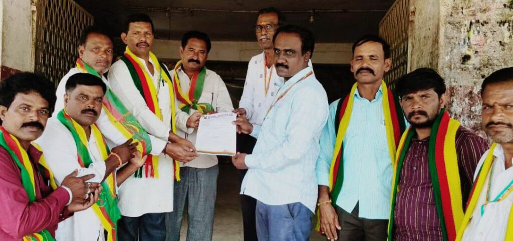 ರೈತರಿಗೆ ಸೂಕ್ತ ಪರಿಹಾರಕ್ಕೆ ಆಗ್ರಹಿಸಿ ಜಯ ಕರ್ನಾಟಕ ಮನವಿ